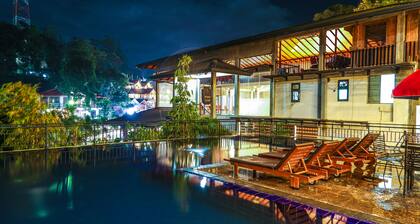 Oak Ray Ella Gap Hotel