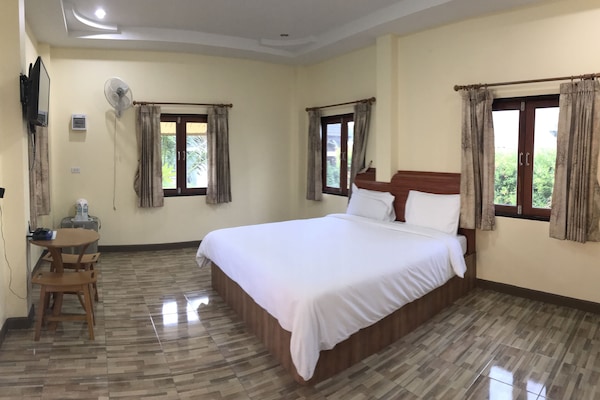 Rollaway beds, free WiFi