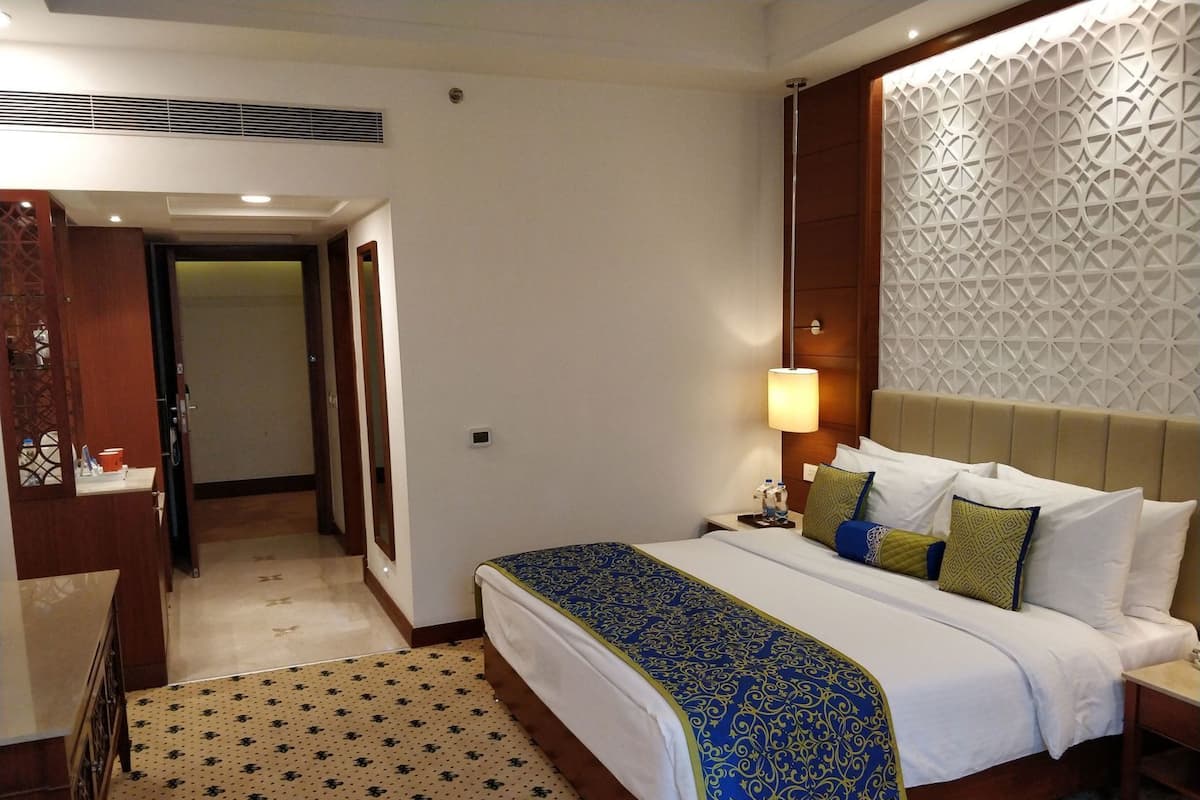 1 chambre, minibar, coffres-forts dans les chambres, bureau