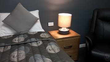 Estúdio standard | Escrivaninha, Wi-Fi de cortesia, roupa de cama