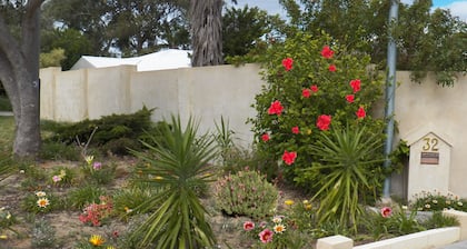 The Spanish Guesthouse, Private Rooms