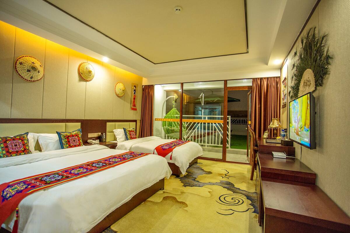 Minibar, desk, blackout curtains, free WiFi