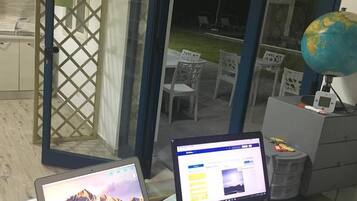 Quầy tiếp tân