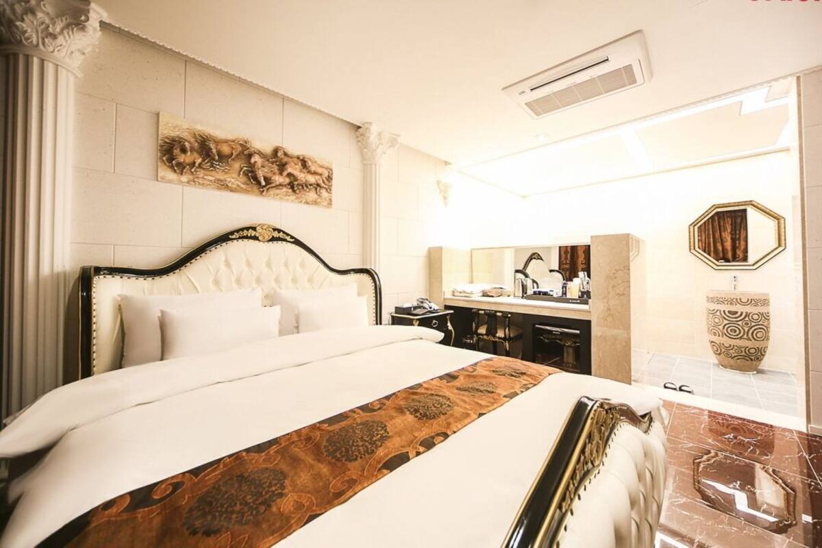 Golden Suite | 1 quarto, individualmente decorados, individualmente mobiliados