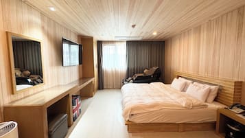 Healing Suite | Individually decorated, individually furnished, desk, laptop workspace