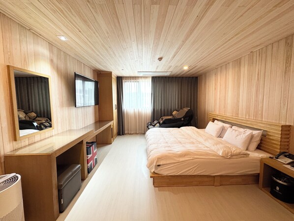 Healing Suite | Individually decorated, individually furnished, desk, laptop workspace