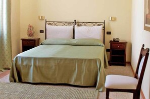 Kahden hengen standard-huone (yksi tai kaksi sänkyä) | Minibaari, tallelokero huoneessa, työpöytä, ilmaiset vauvansängyt