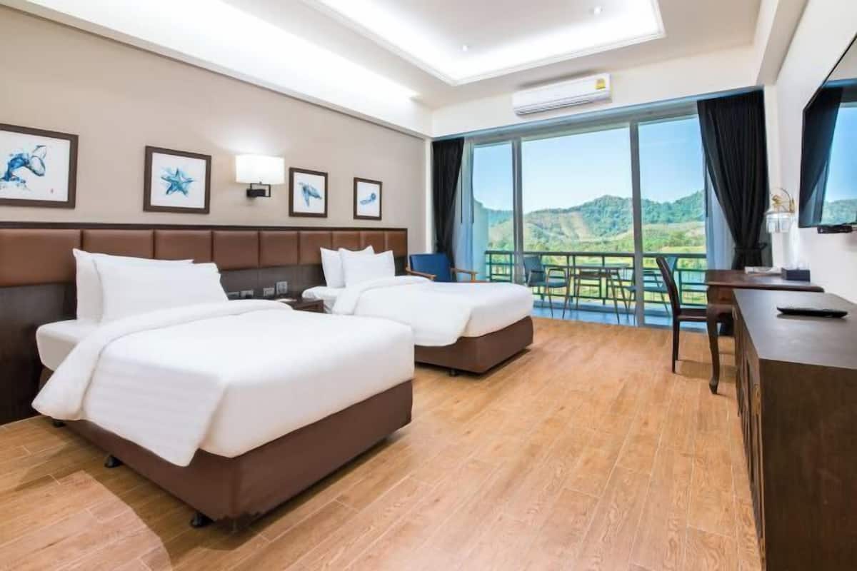 1 bedroom, minibar, in-room safe, desk