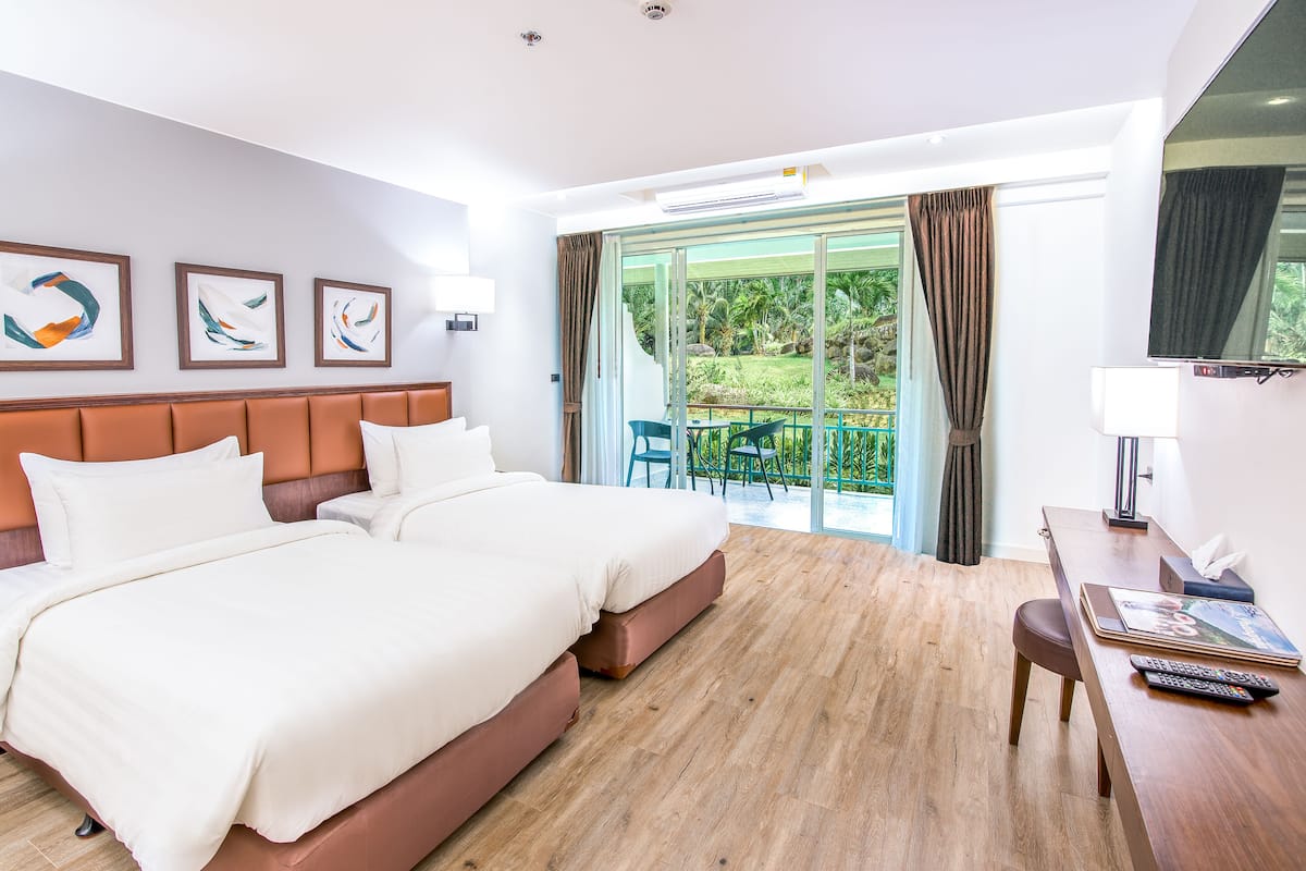 Valley Superior Garden View | 1 bedroom, minibar, in-room safe, desk