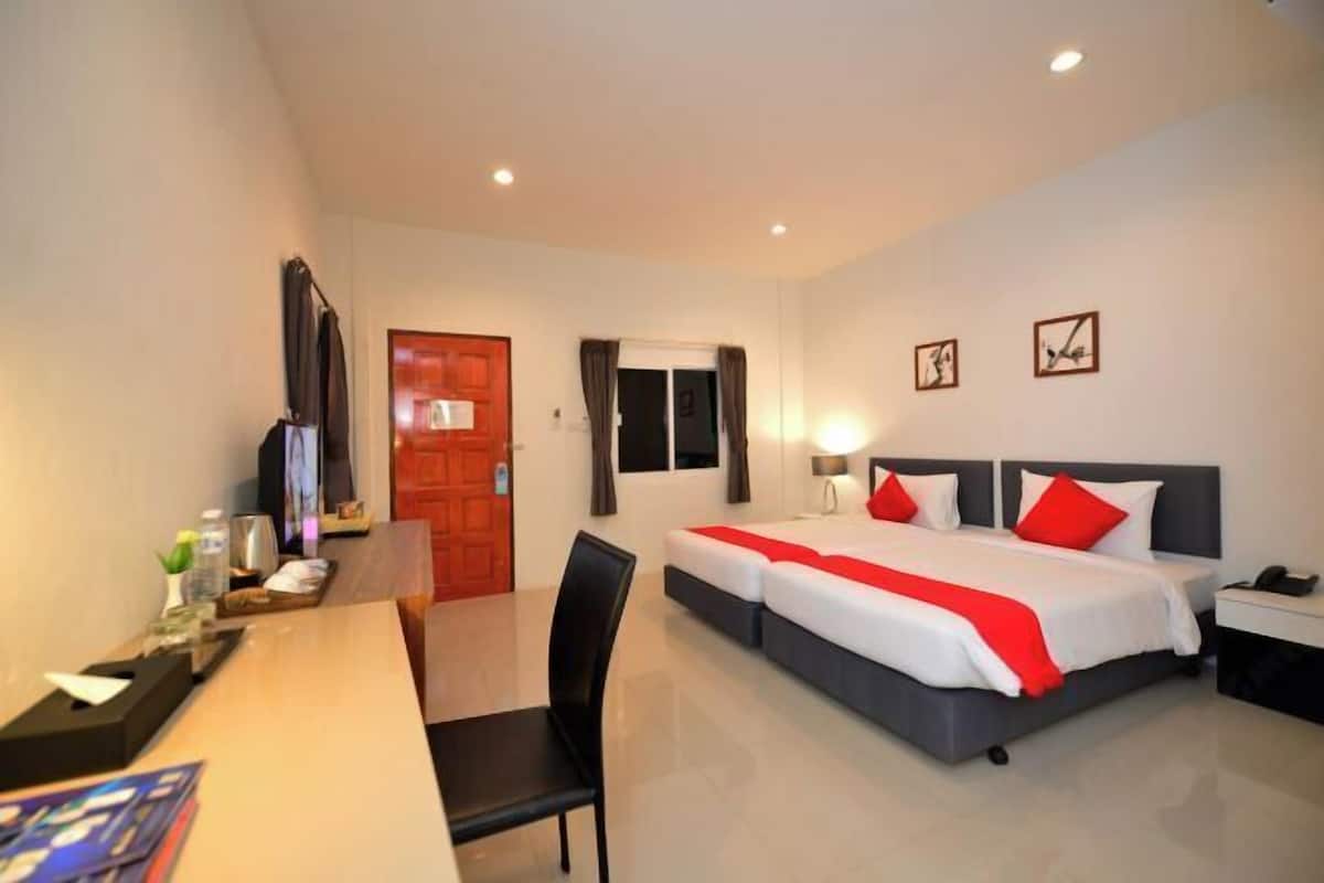 1 bedroom, minibar, in-room safe, desk