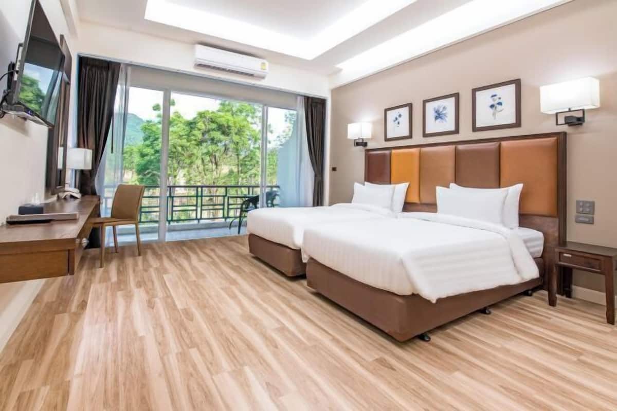 1 bedroom, minibar, in-room safe, desk