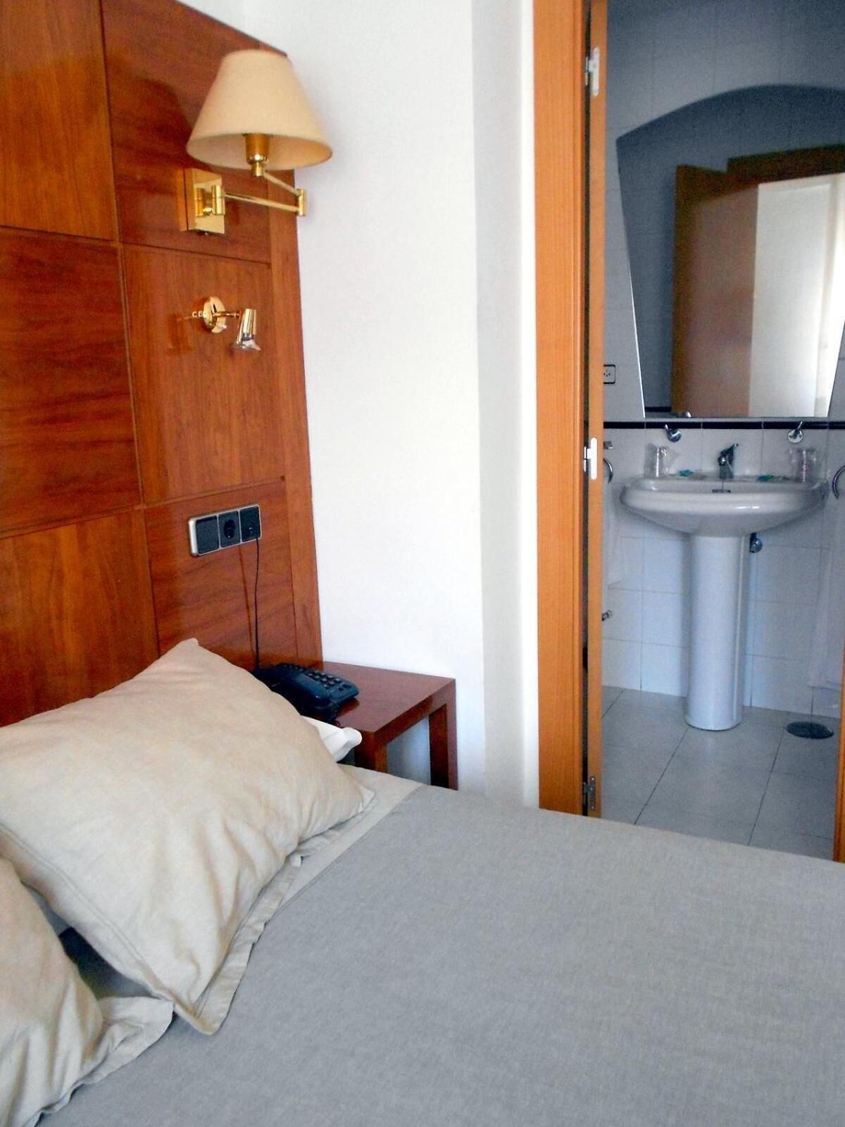 iron/ironing board, rollaway beds, free wifi