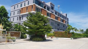 施設の正面