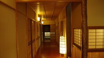 Lorong