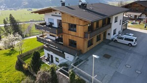 Front of property - Apart Krone (Hart im Zillertal)