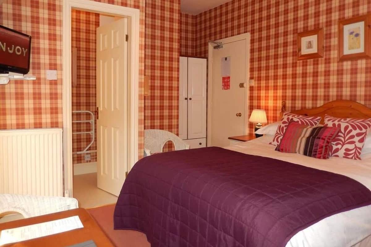 Comfort Double Room, Ensuite (Mary ) | Wi-fi
