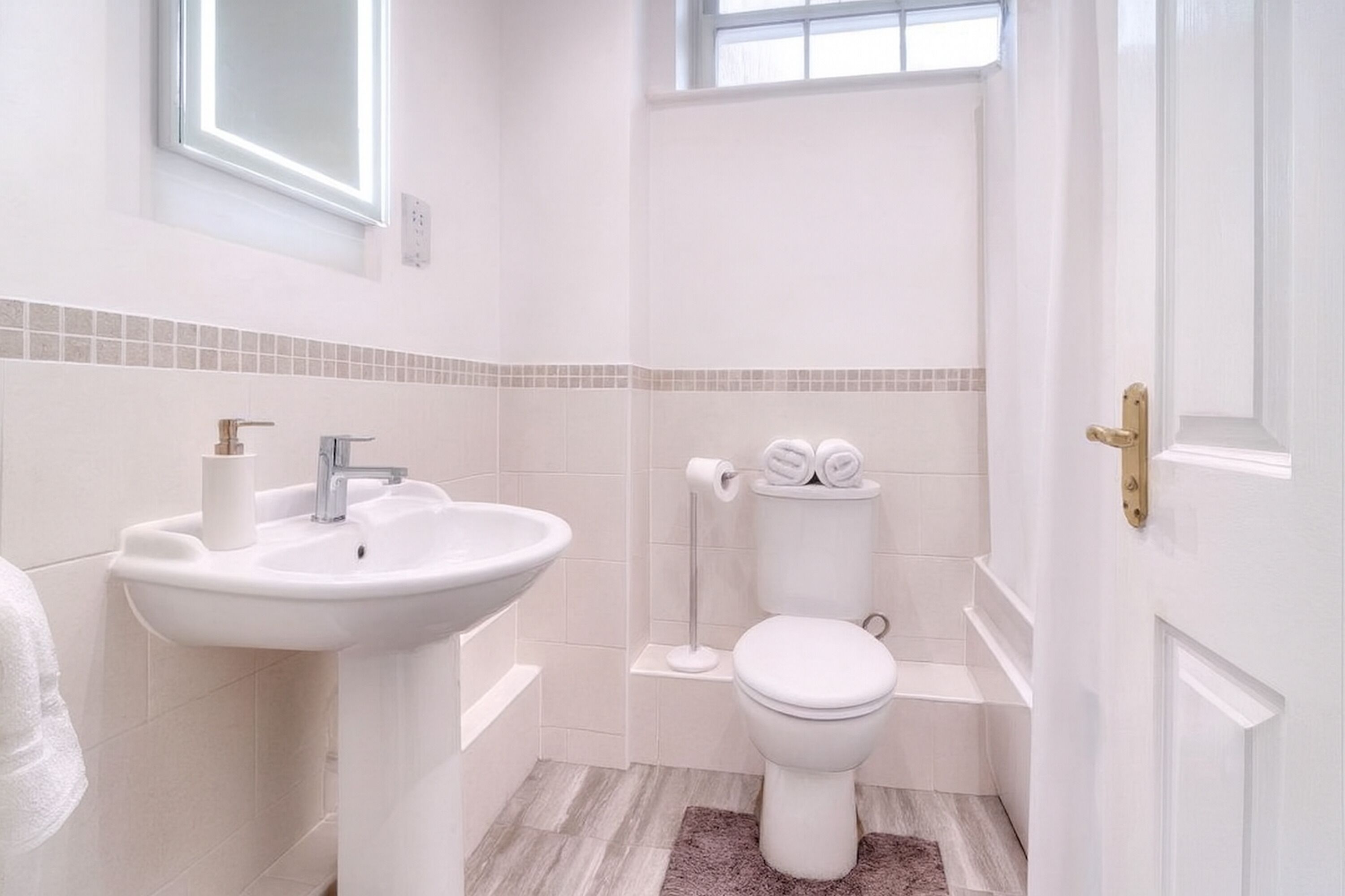 Shower kamar mandi