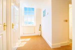 Lobby - St Andrews Apartments (Maidstone)