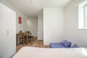 Basic Quadruple Room | Free WiFi, bed sheets - Osaka Tsuruhashi Tei Hotel Asahi group (Osaka)