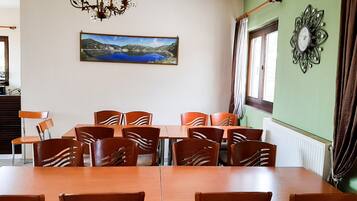 Frühstück, Mittagessen und Abendessen