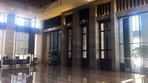 Gambar tidak terklasifikasi, 2 dari 49, tombol