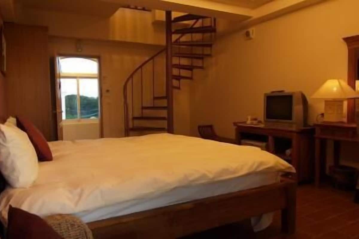 Family Room, Balcony | Blackout curtains, free WiFi, bed sheets