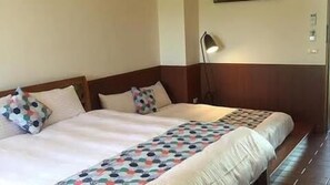 Chambre Quadruple Standard, vue montagne