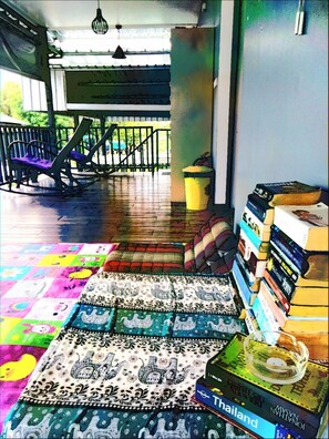 Living area - Decho Hostel (Koh Lipe)