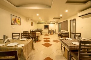 Restaurant - Elite Suites Mint Gomti Nagar (Lucknow)