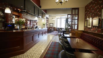 Bar (en la propiedad)
