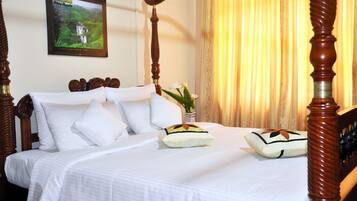 Chambre Double Deluxe | Coffres-forts dans les chambres, fer et planche à repasser