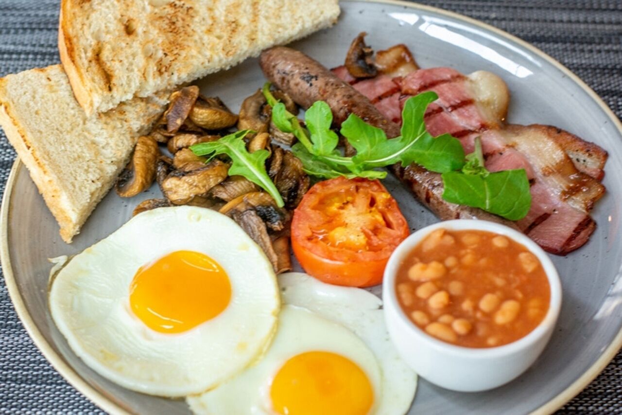 Daily buffet breakfast (NAD 175 per person)