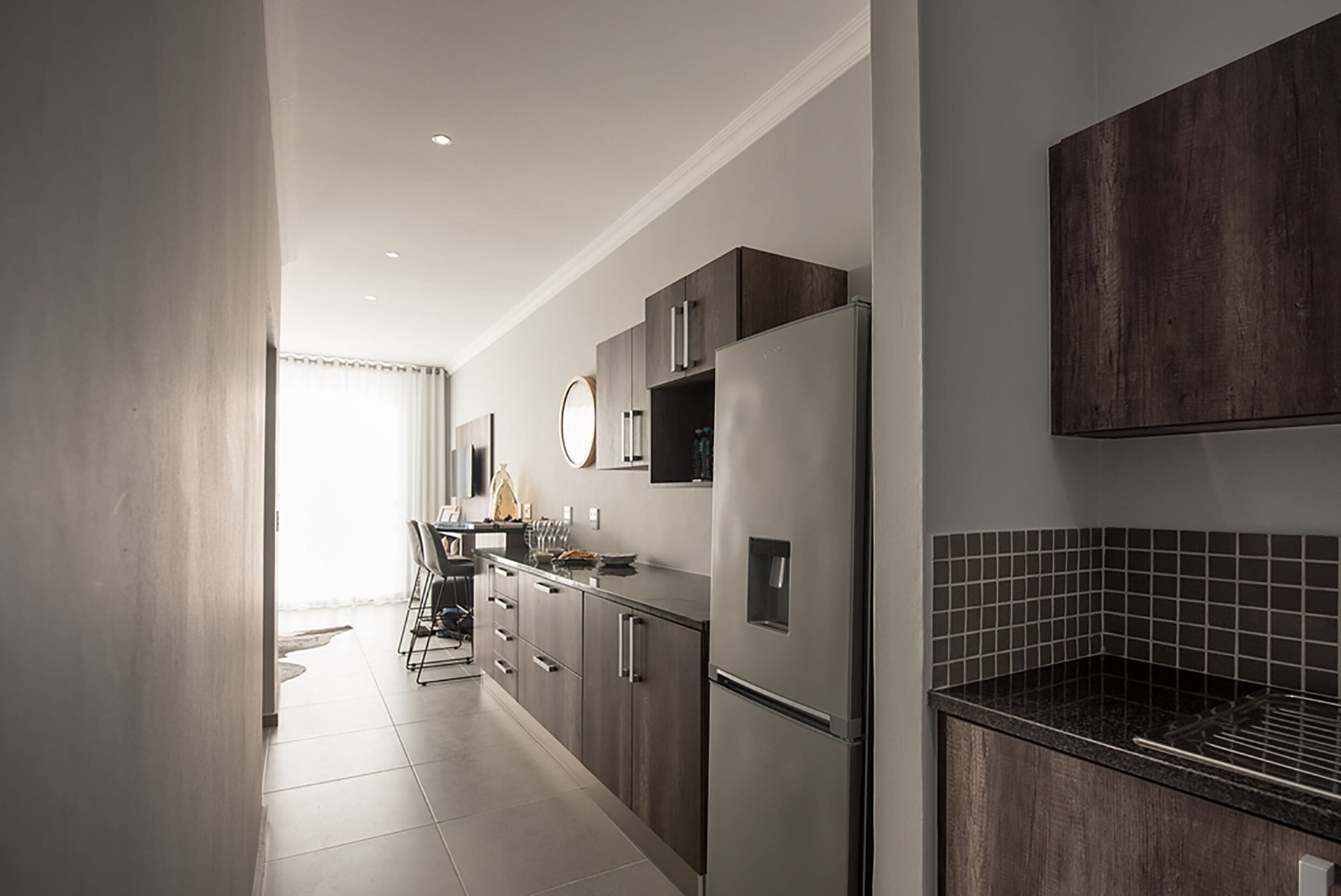 fridge, coffee/tea maker, electric kettle