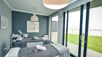 Couples treatment room(s), body treatments, facials