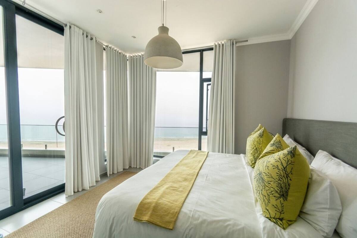 exclusive penthouse | hypo-allergenic bedding, in-room safe, laptop workspace, soundproofing