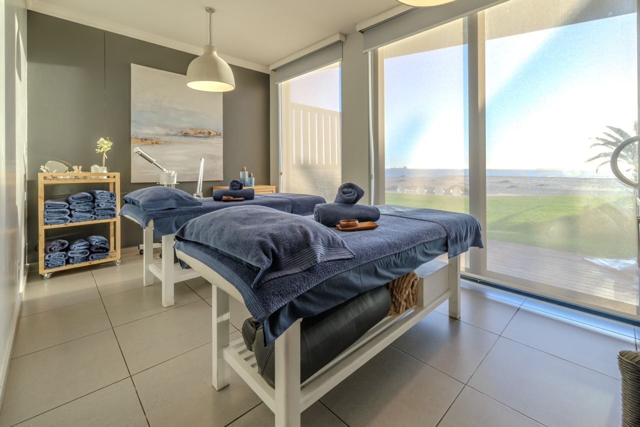 Couples treatment rooms, body treatments, body wraps, body scrubs
