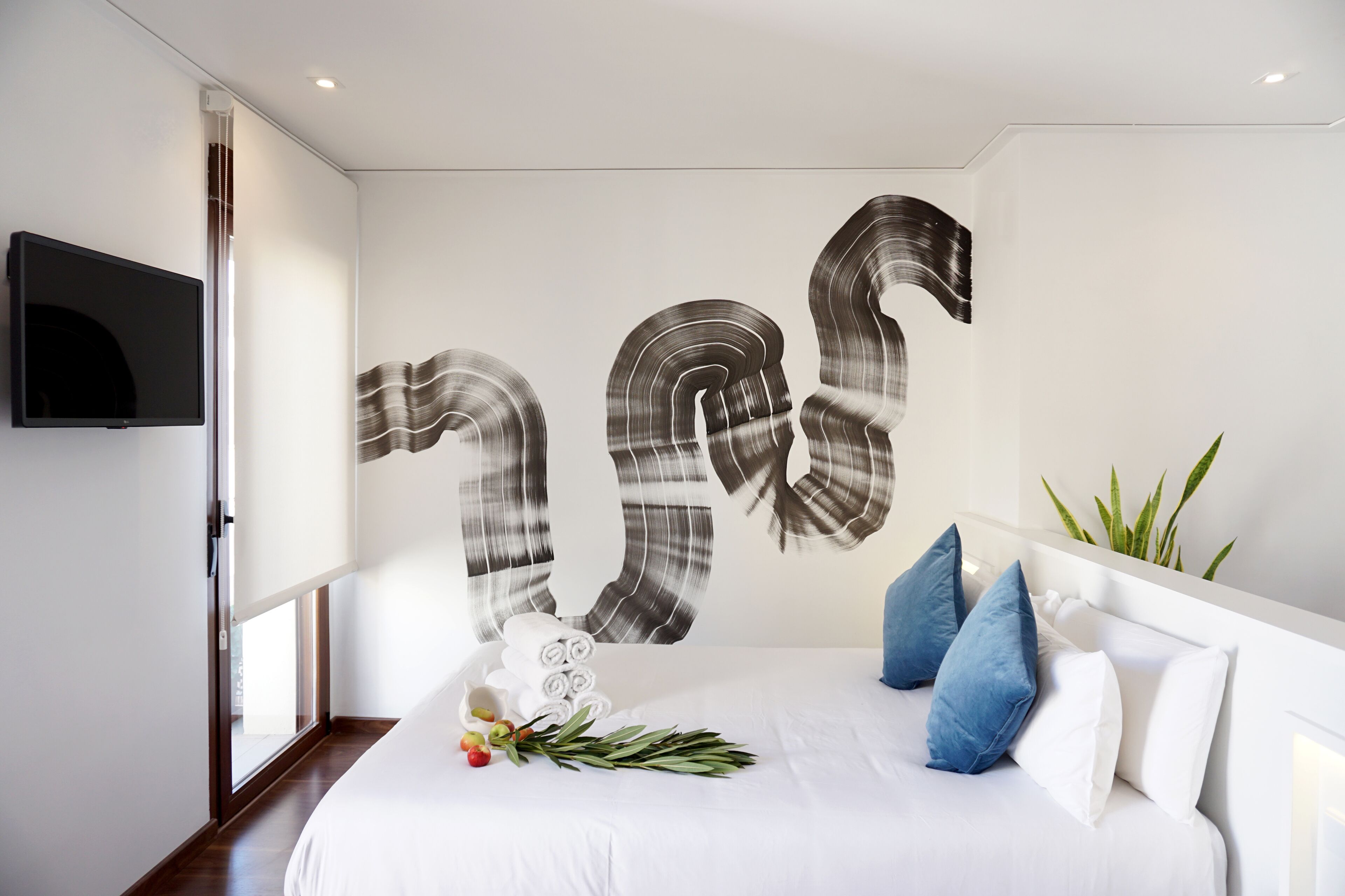 Design tweepersoonskamer (Riublanc) | Luxe beddengoed, een minibar, een kluis op de kamer