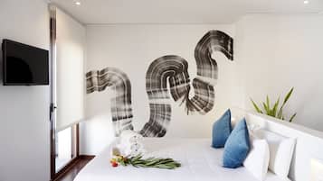 Design tweepersoonskamer (Riublanc) | Luxe beddengoed, een minibar, een kluis op de kamer