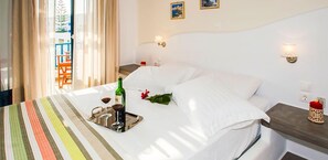 Estudio Grand | Caja fuerte, sistema de insonorización, tabla de planchar con plancha