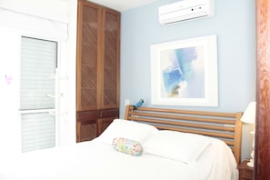 Apartamento conforto, 2 quartos, acesso à piscina, ao lado da piscina | 1 quarto, Wi-Fi de cortesia