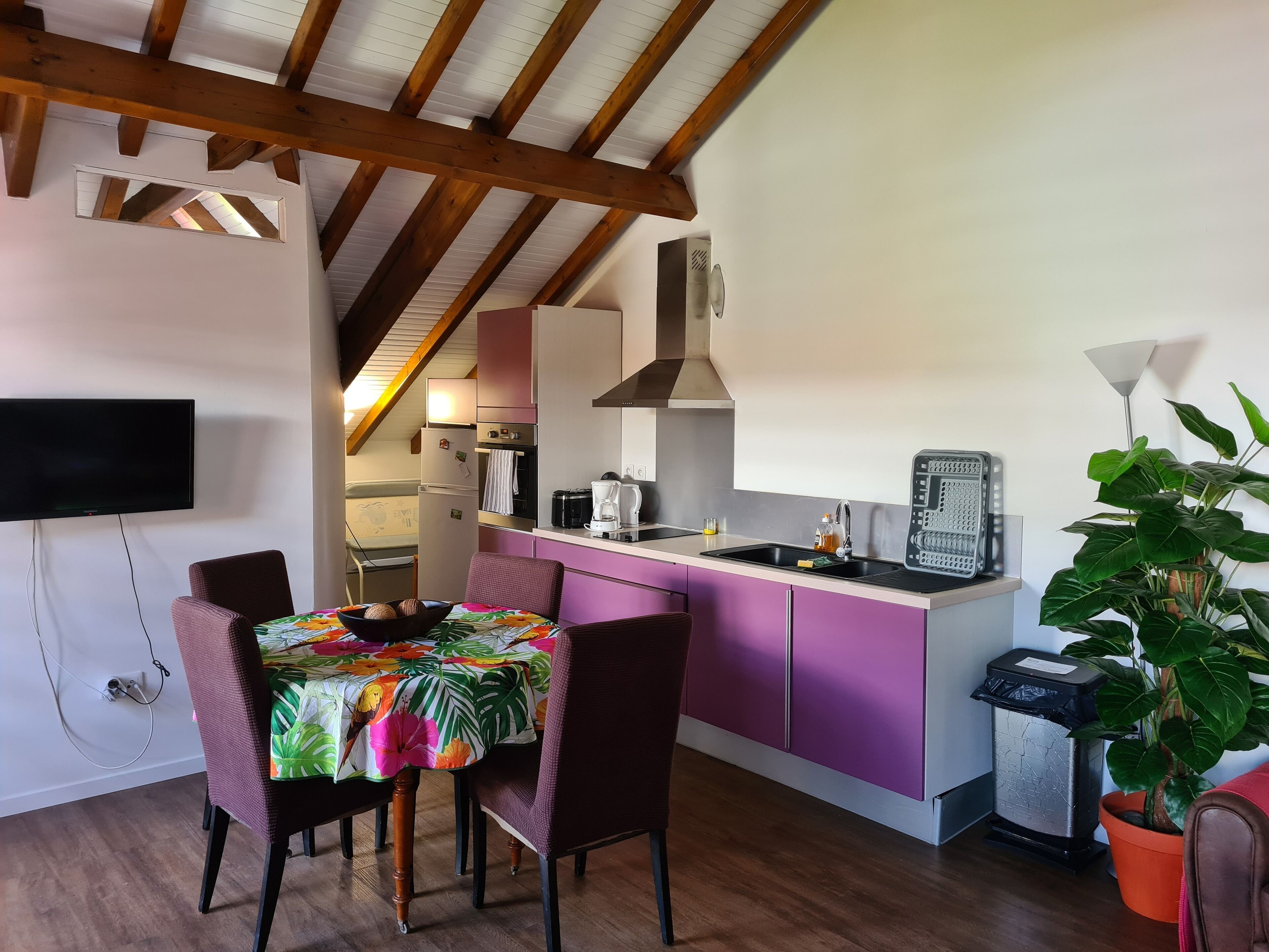 Comfort Apartment, 1 Bedroom, Mezzanine | Living area