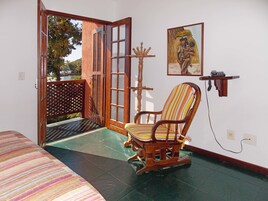 套房, 海景 | 迷你吧、客房内保险箱、免费 WiFi、床单