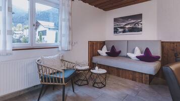 Comfort Apartment, 4 Bedrooms, Sauna (Nr. 7) | Living area | Flat-screen TV