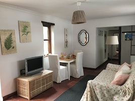 Chalet, 2 camere da letto, angolo cottura | Area soggiorno | TV a schermo piatto