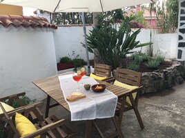 Chalet, 2 Bedrooms, Kitchenette | Terrace/patio