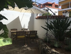 Chalé, 2 quartos, cozinha americana | Terraço/pátio