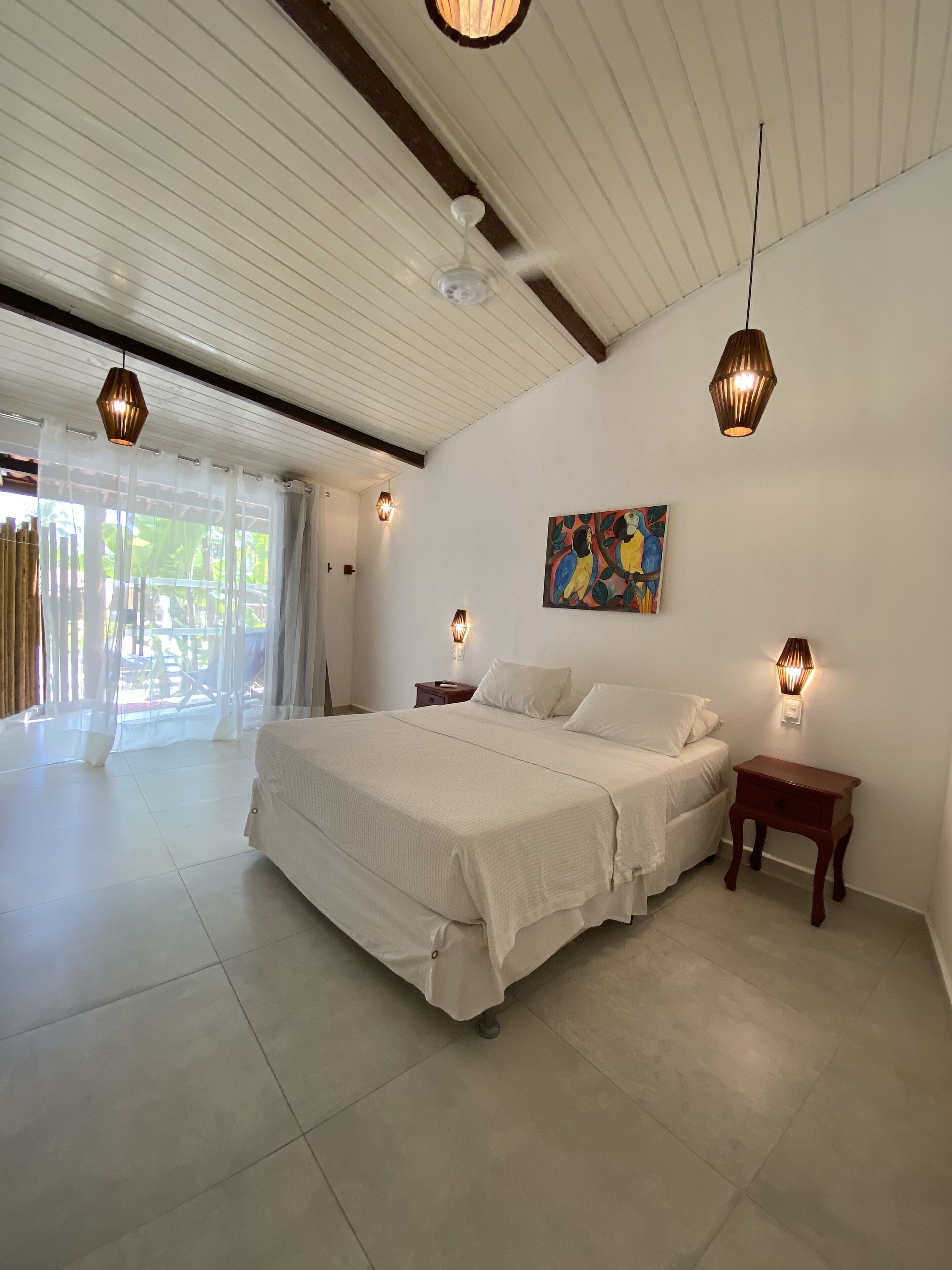 Suíte superior | Frigobar, cofres nos quartos, individualmente decorados