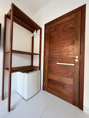 Standard Room, 1 Queen Bed
