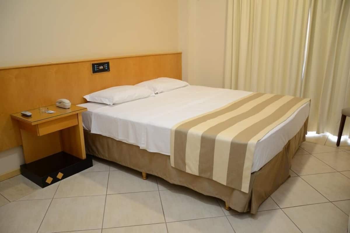 Executivo Casal | Minibar, desk, blackout drapes, soundproofing