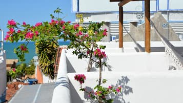 Chambre Double Deluxe, vue partielle sur la mer